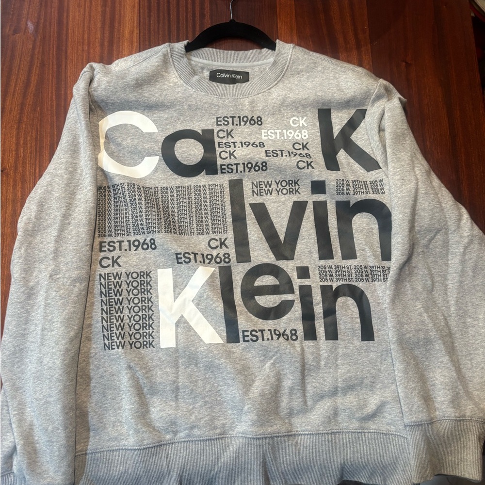 Calvin Klein Graphic Gray Crewneck Sweater